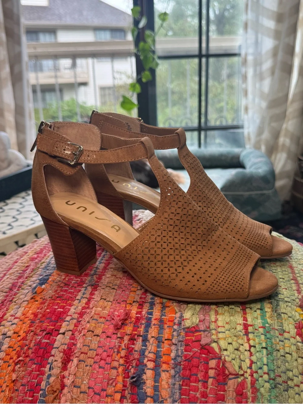 🟤🤎 Unisa Brown Perforated T-Strap Block Heel Sandals 🤎🟤